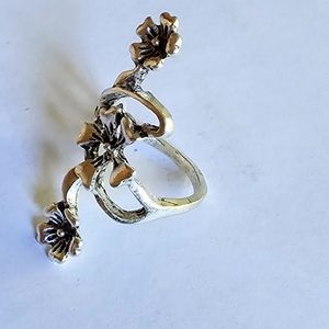 LADIES NEW SIZE 6 CLIMBING FLORAL LEAF SILVER FASHION RING